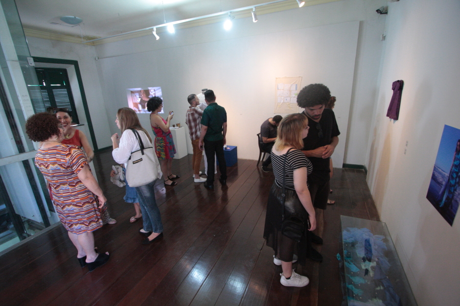 Sobrado Dr. José Lourenço recebeu neste sábado, 29/7, a abertura de nova exposição que reúne 20 artistas com obras inspiradas na arte de Leonilson