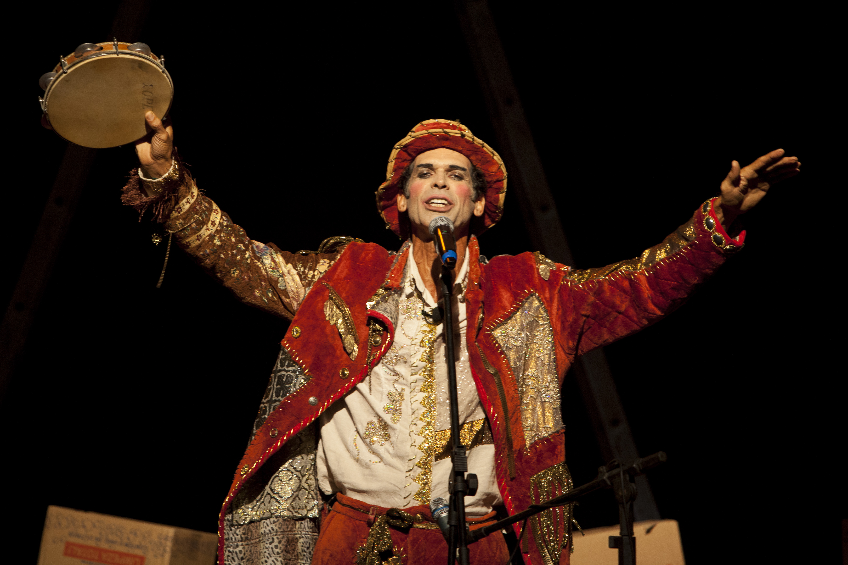Espetáculo “Sarau do Poeta” será exibido no Cineteatro São Luiz no próximo dia 18, às 19h
