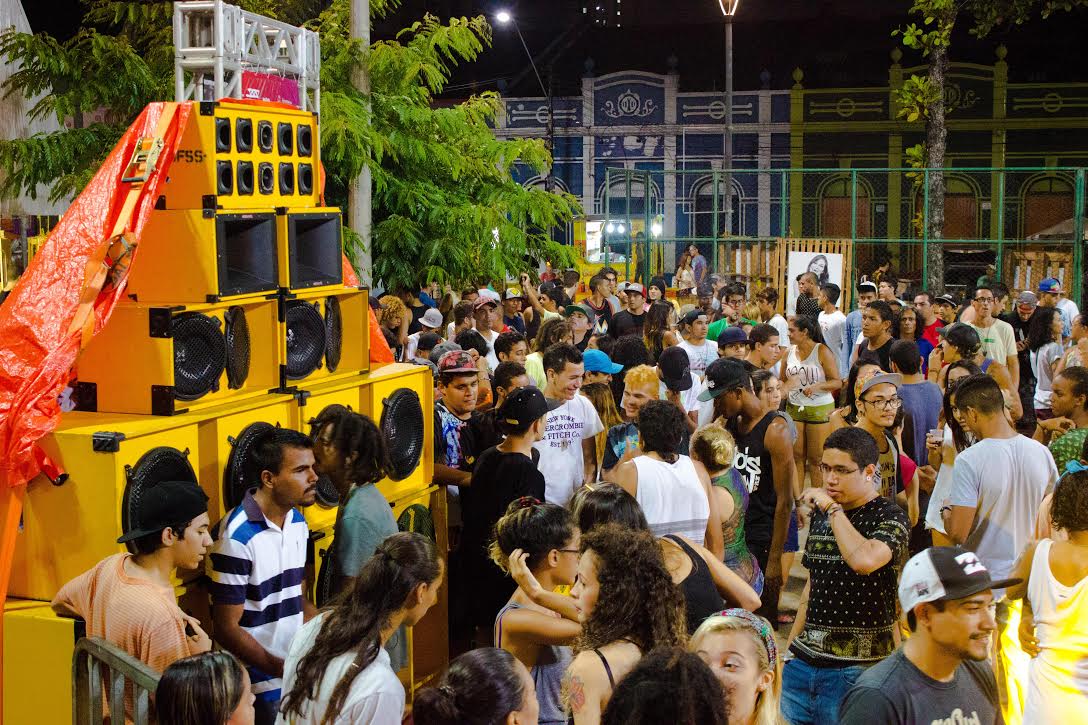 Dub no Dragão tem edição especial com Mad Professor e a cantora inglesa Aisha, nesta quinta-feira (26), na Praça Verde