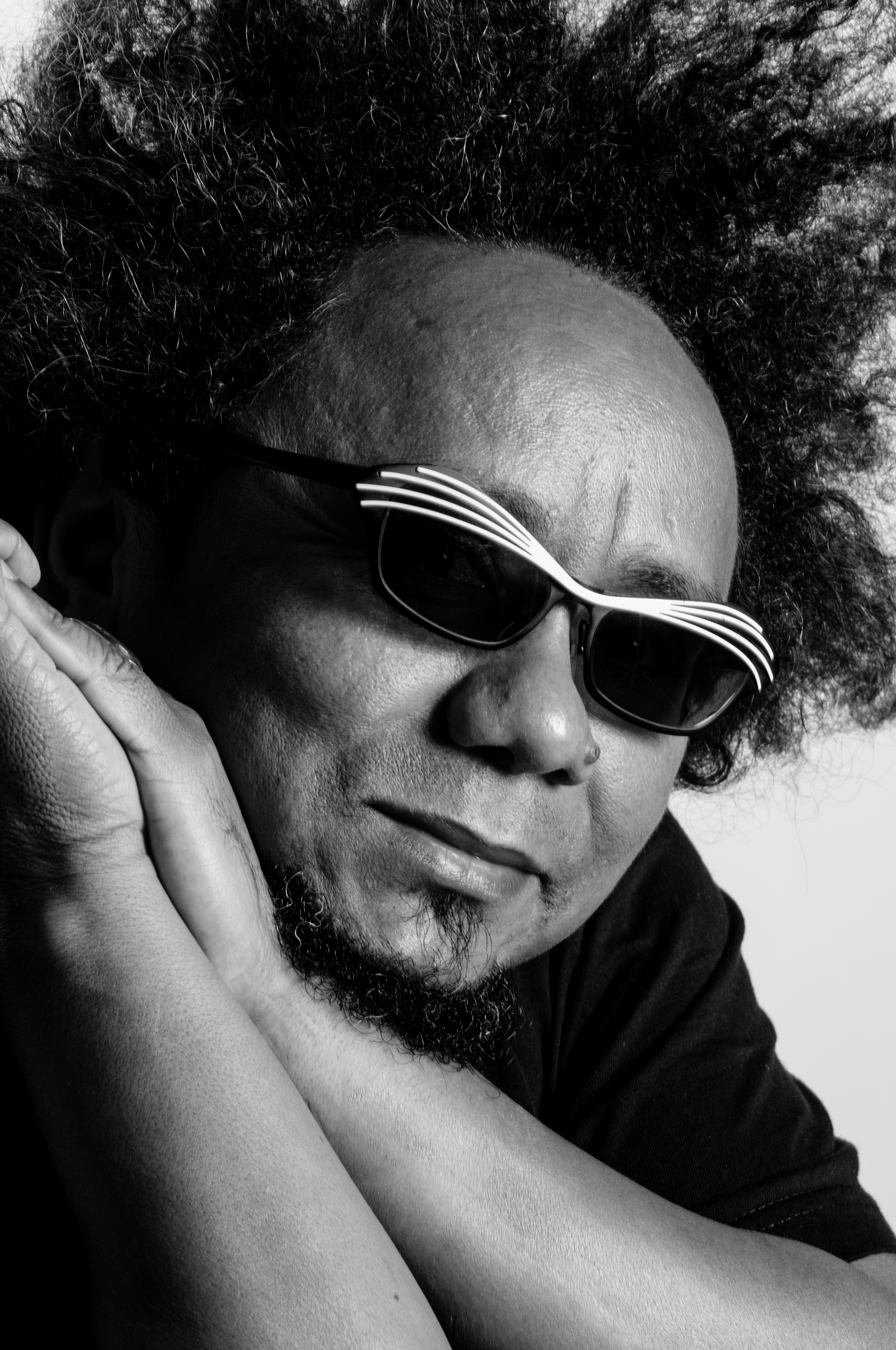 Chico César apresenta show “Em Estado de Poesia” em sessão única no dia 26 de novembro no Cineteatro São Luiz