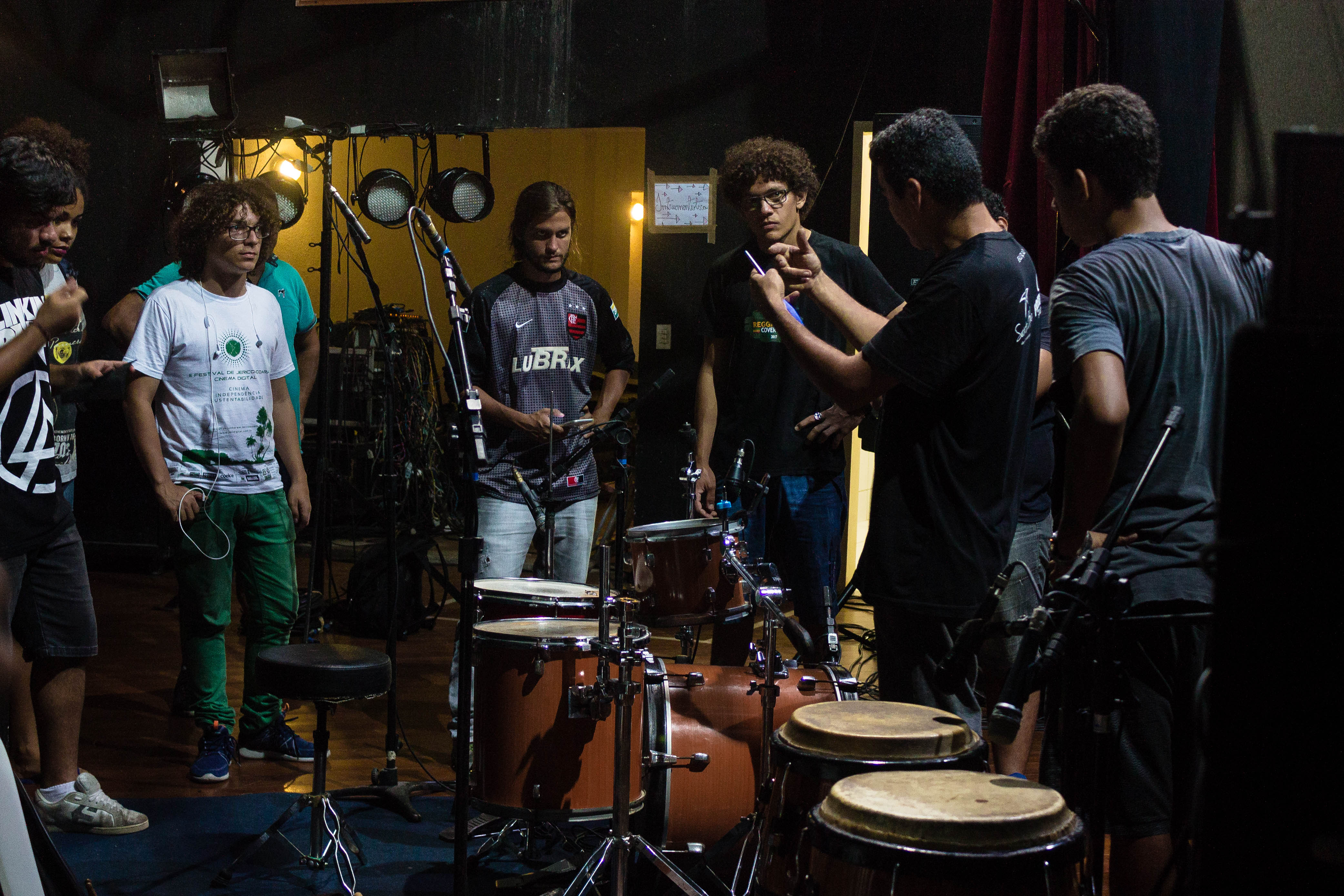 “É o Gera”, projeto de ocupação do Teatro Carlos Câmara (TCC), promove formação gratuita na área cultural com certificação técnica