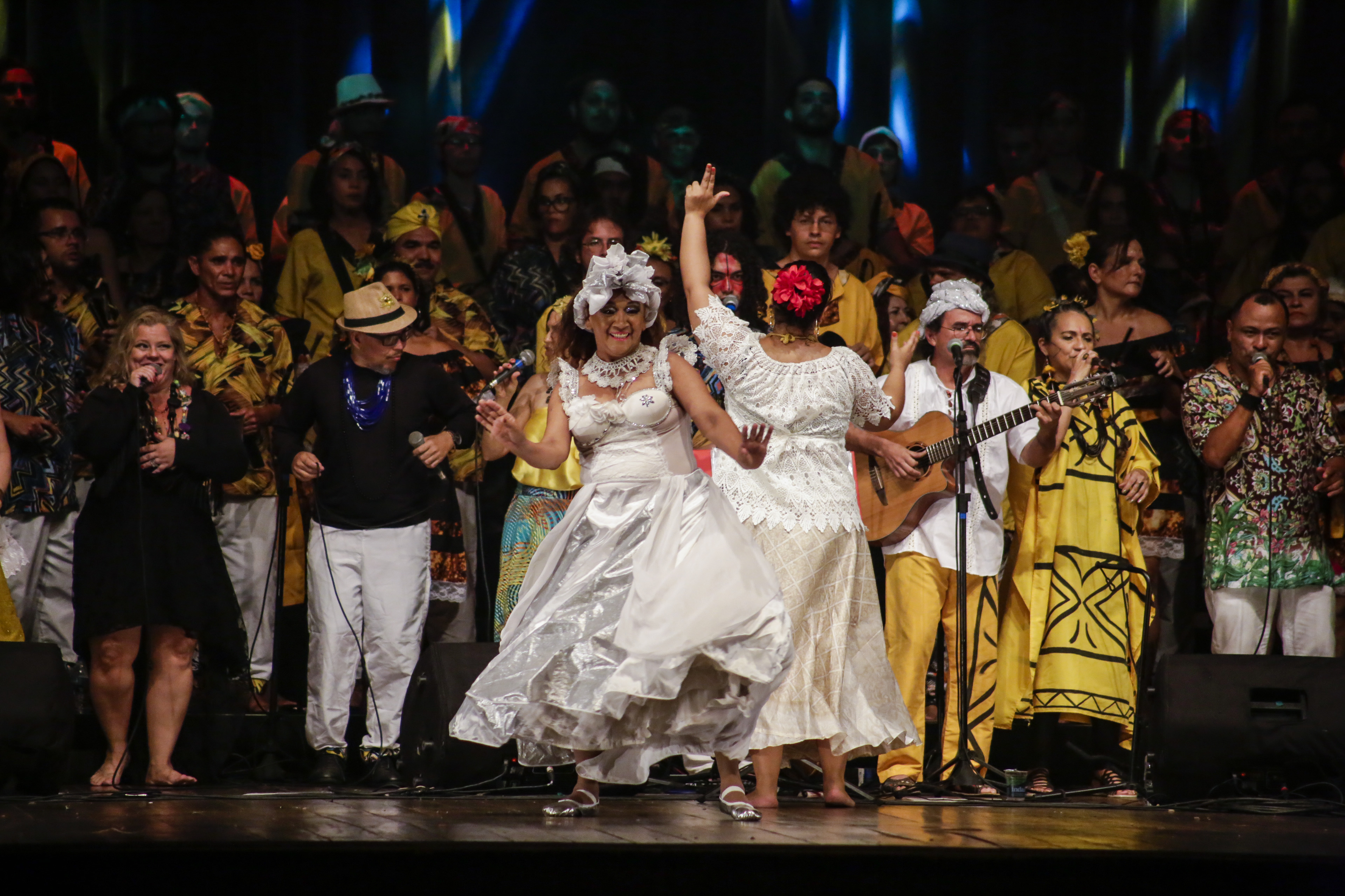 Maracatu Solar lança CD/ DVD gravado ao vivo no Cineteatro São Luiz em diversos espaços de Fortaleza