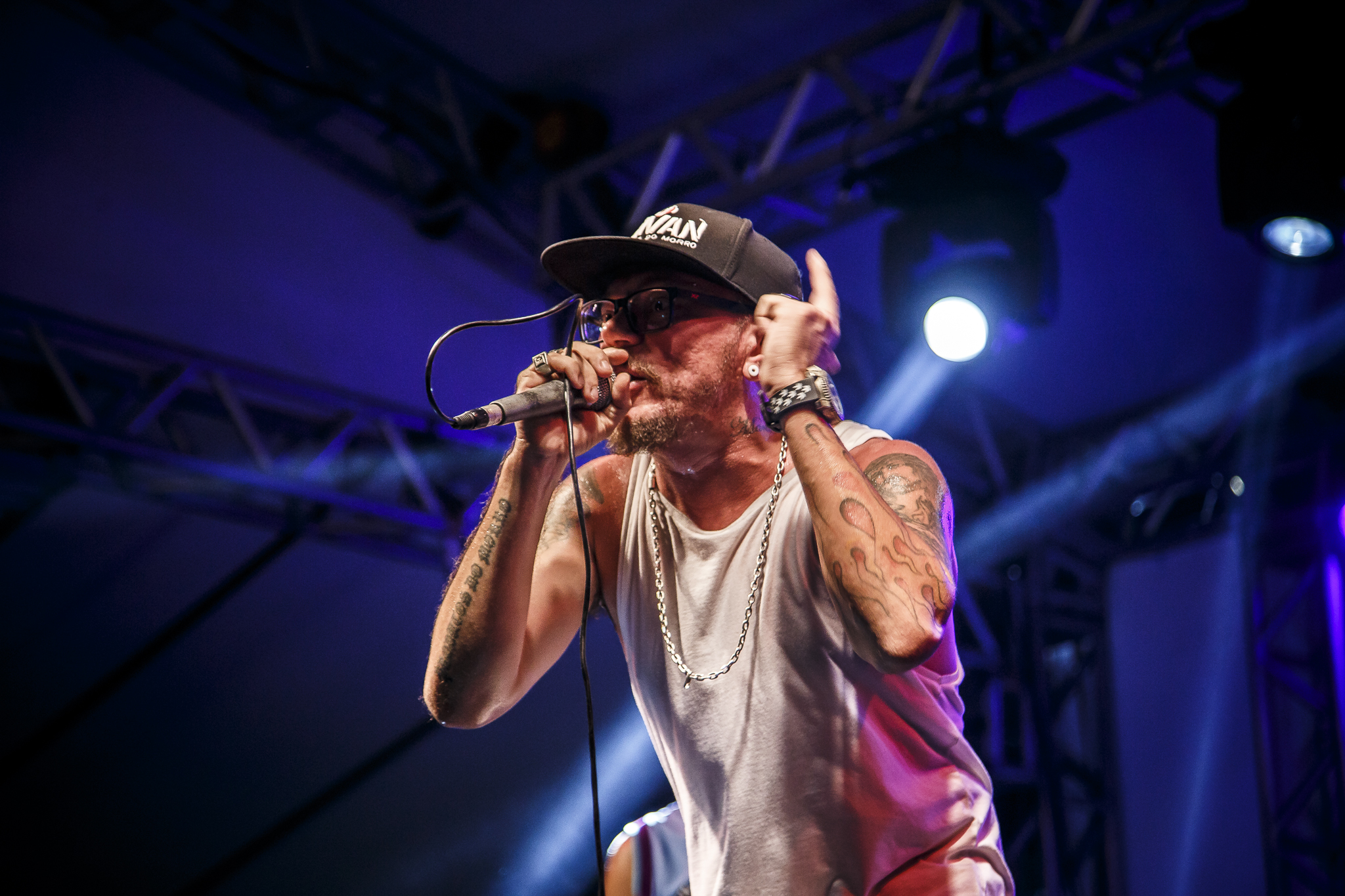 Porto Dragão recebe o Rapper Erivan Produtos do Morro e Projeto Aquarelando