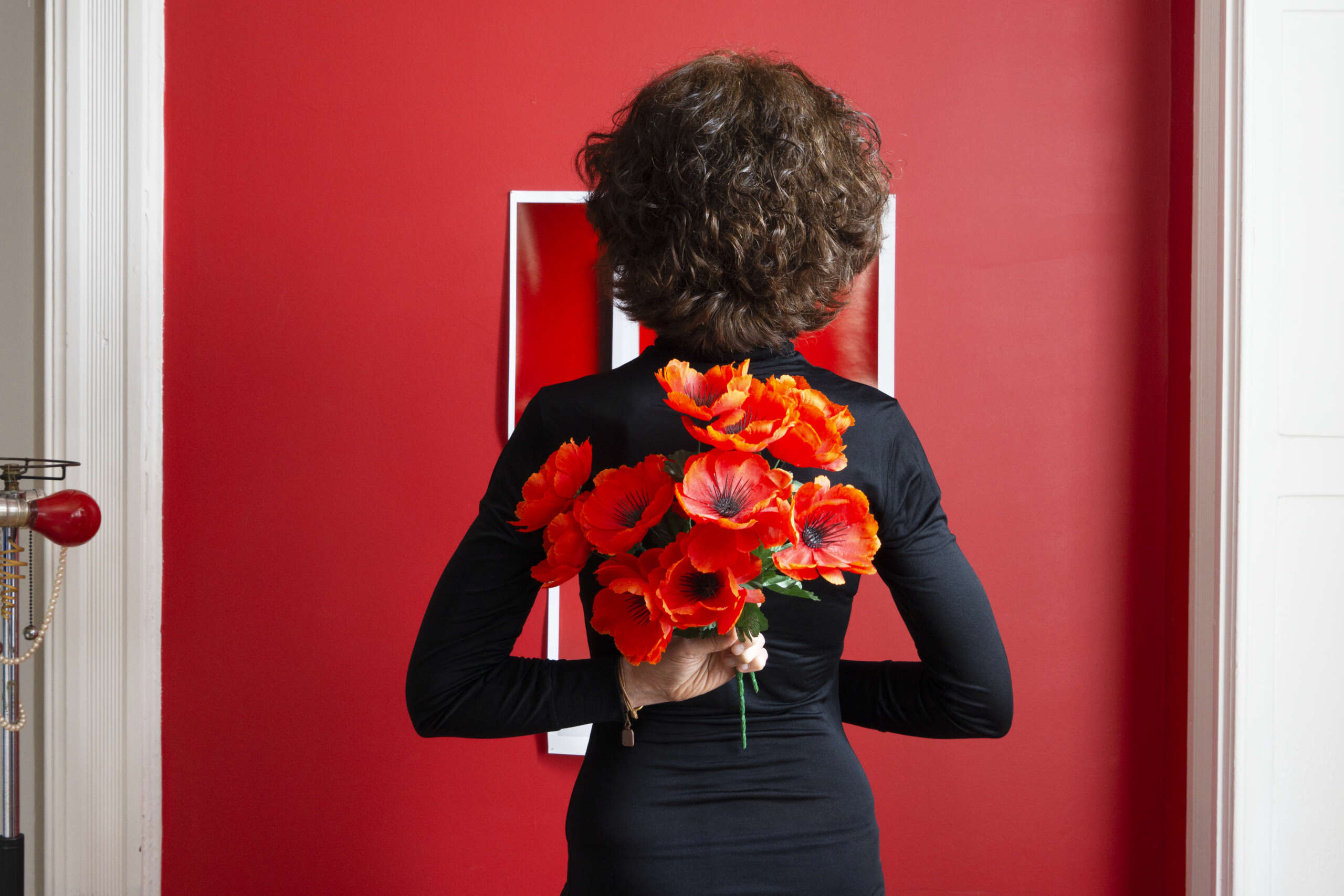 Últimos dias para conferir “Vermelho Vivo”, exposição no Museu da Imagem e do Som que celebra a liberdade e a resistência às ditaduras