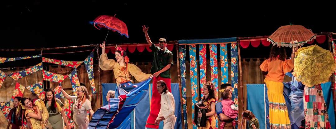 Carroça de Mamulengos traz espetáculo histórico para o Palco Principal do Theatro José de Alencar