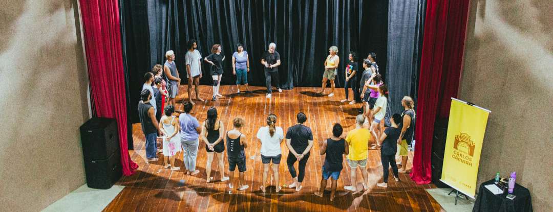 Teatro Carlos Câmara celebra o Dia do Teatro e do Circo com programação plural e gratuita