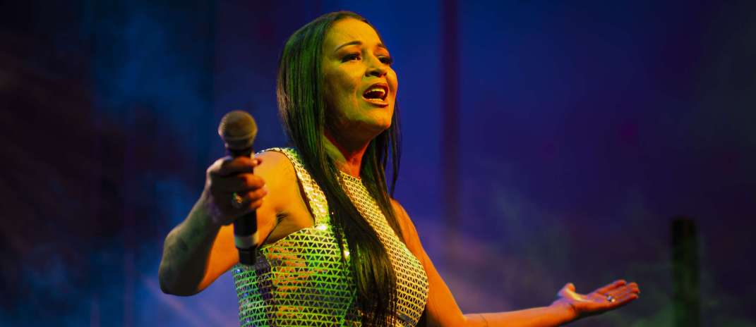 Estação das Artes reúne Vanessa A Cantora e Iara Pamella em noite de forró