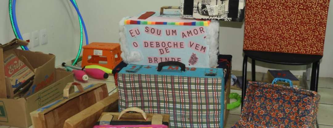 Sobrado Dr. José Lourenço promove curso sobre construção da mala de palhaço na Vila das Artes