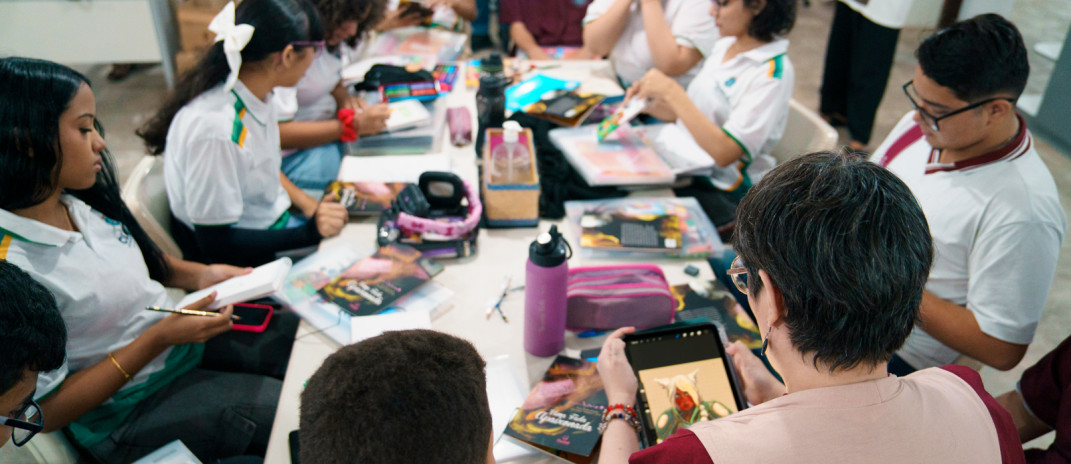 Projeto Abarca leva formação artística a escolas públicas de Aquiraz, Maracanaú e Maranguape