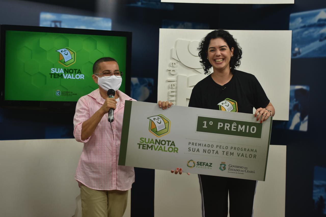 Ganhadores do 6º sorteio do programa Sua Nota Tem Valor recebem prêmios