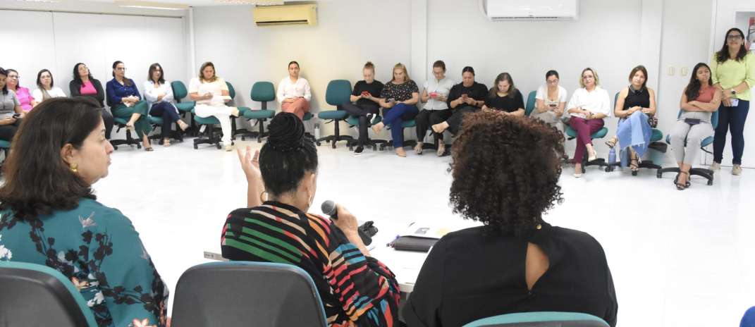 Sefaz-CE promove roda de conversa sobre violência contra a mulher