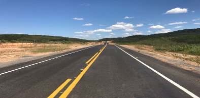 Governador inaugura trecho da CE-166 nesta sexta-feira (19), em Jucás
