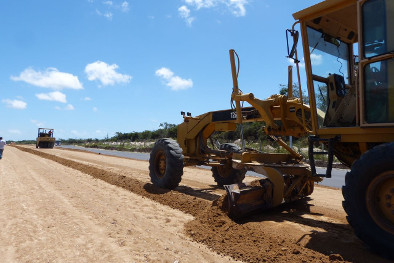 Confira as fotos das obras de duplicação da CE-040
