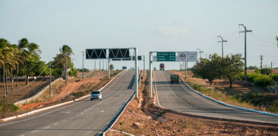 Ceará de Ponta a Ponta: governador entrega duplicação da CE-085 entre Paracuru e Trairi