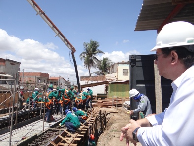 VLT – Túnel da avenida Borges de Melo tem sua pavimentação iniciada