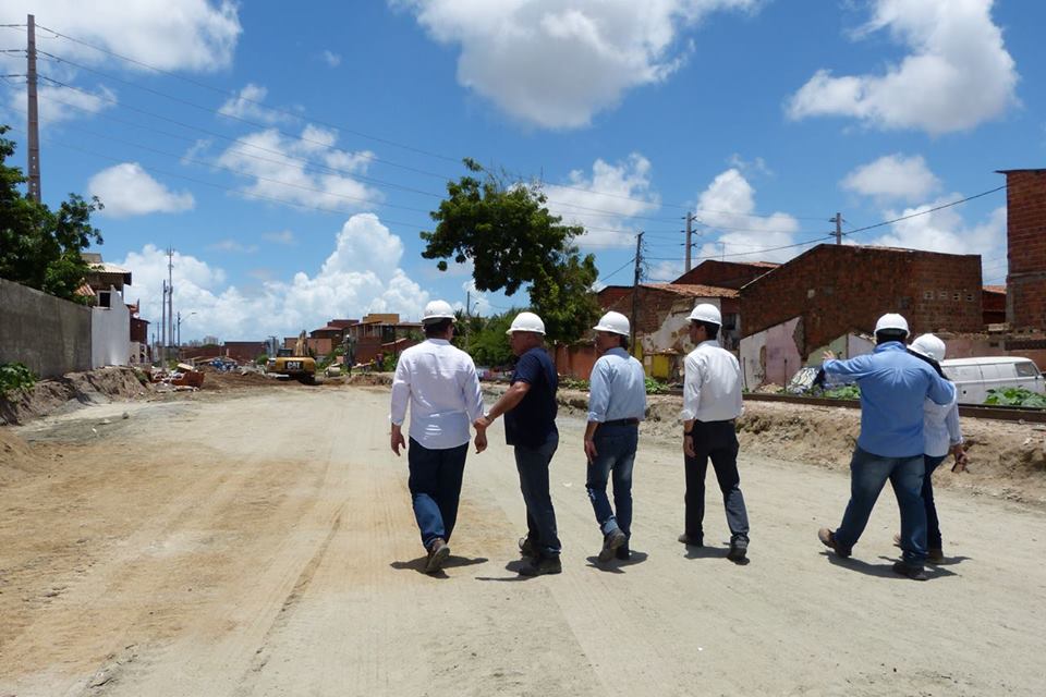 VLT Parangaba-Mucuripe – Secretário e equipe visitam várias frentes da obra
