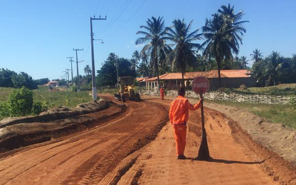 Governo do Ceará melhora acesso a praias de Icapuí