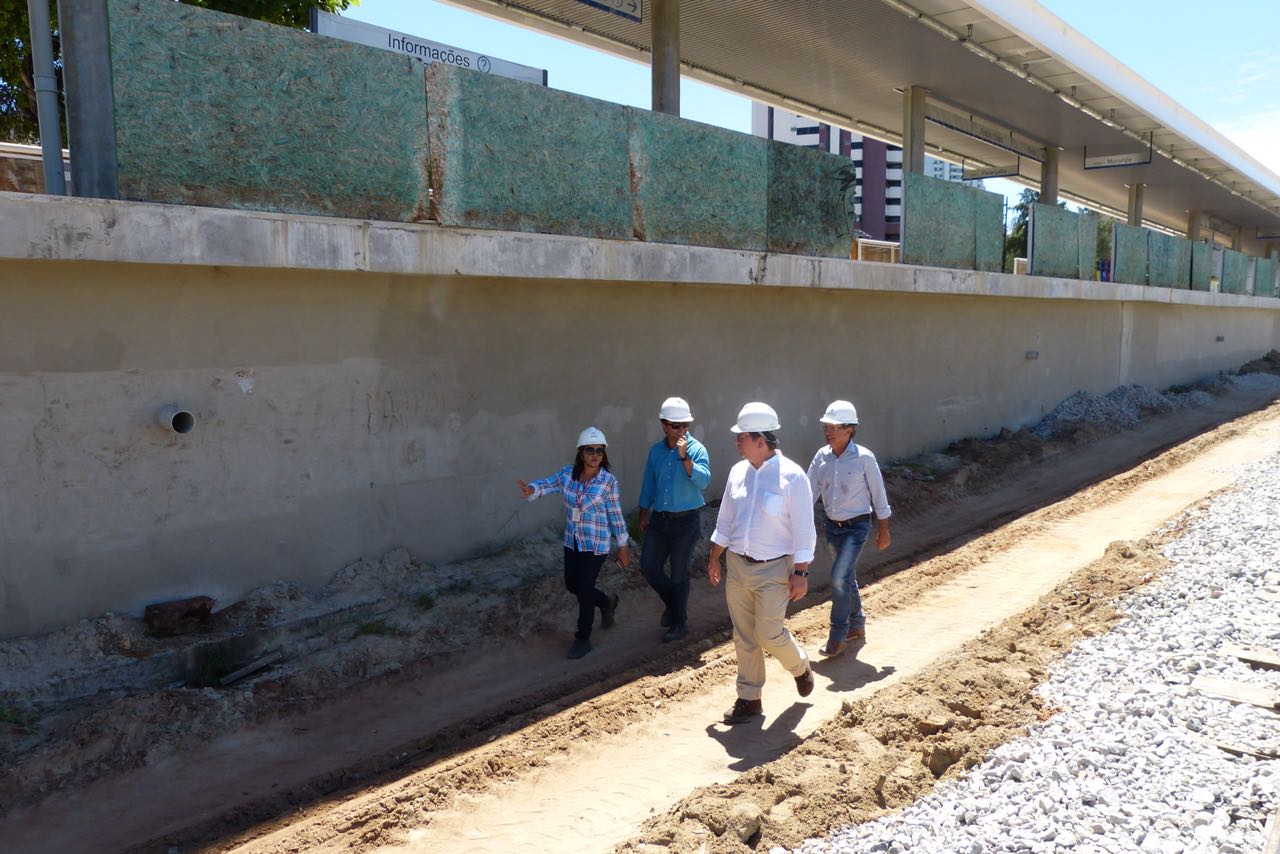VLT Parangaba-Mucuripe – Secretário e equipe acompanham andamento da obra