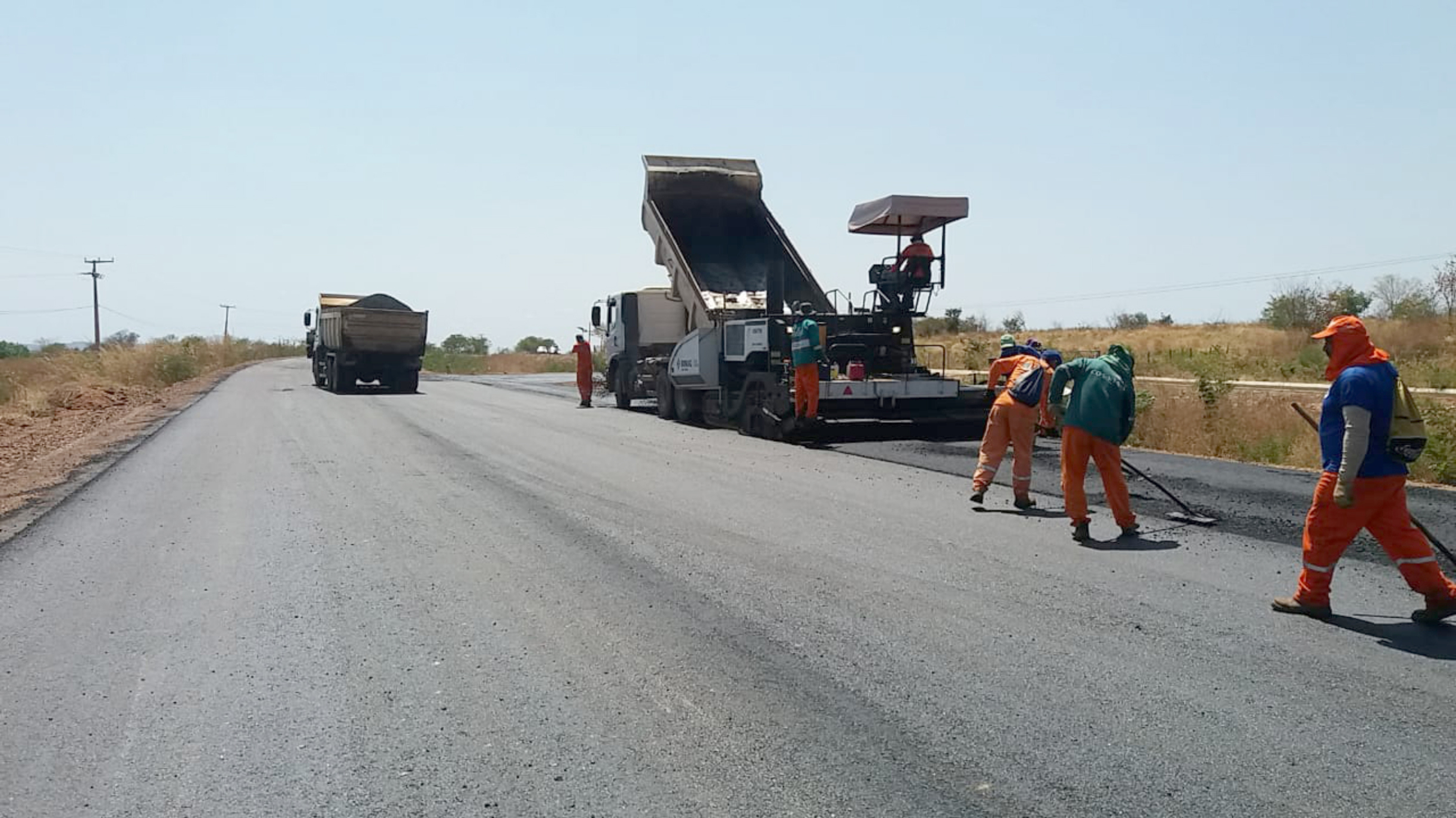 Ceará tem 792 km de obras rodoviárias em andamento