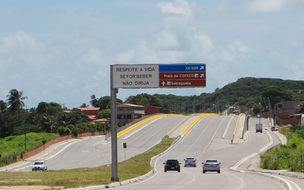 Areia da duna na CE-010 começa a ser retirada a partir desta sexta-feira (01/02)