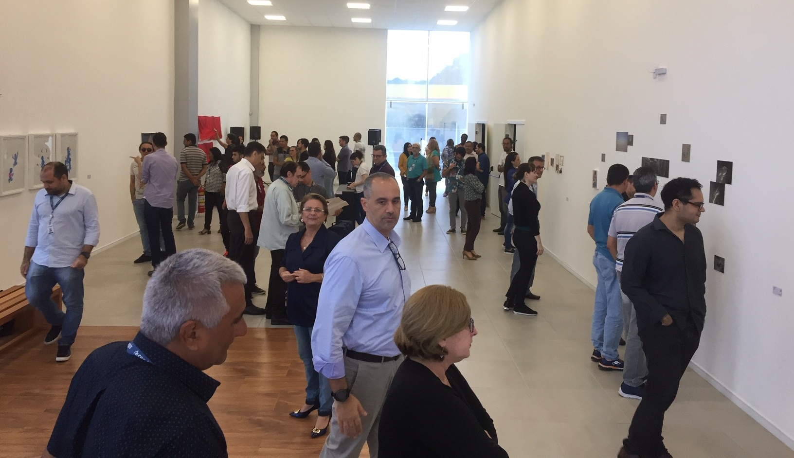CEGÁS abre 70a edição do salão de abril com sessão de arte para colaboradores
