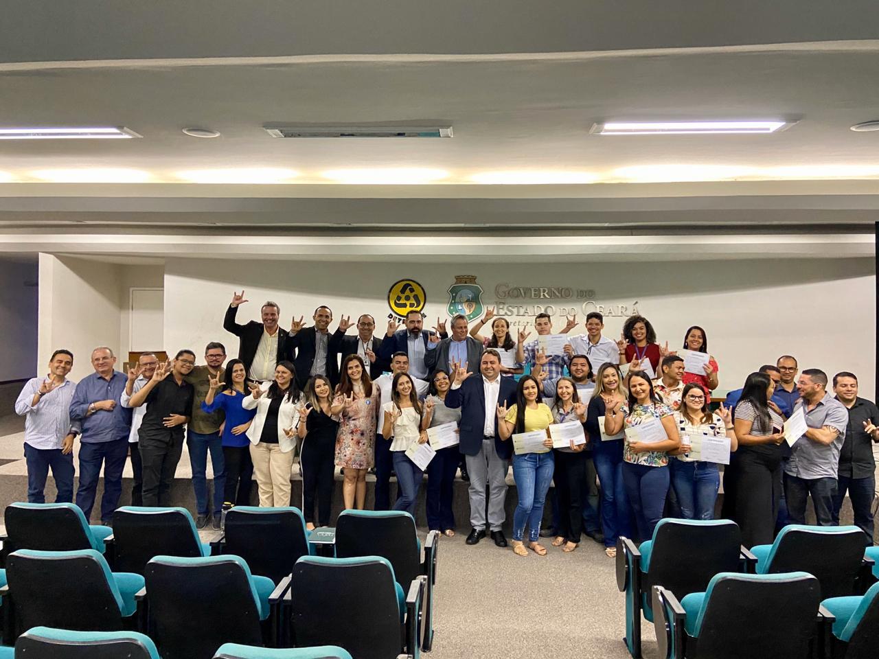 Servidores do Detran-CE recebem certificação em Libras