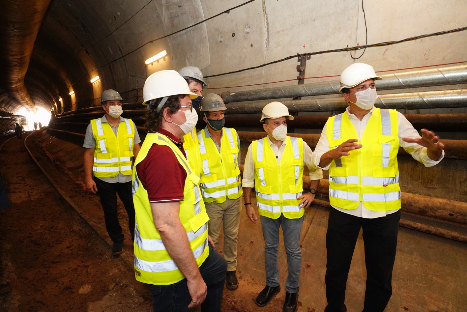 Governador e prefeito acompanham obras da Linha Leste do Metrô de Fortaleza