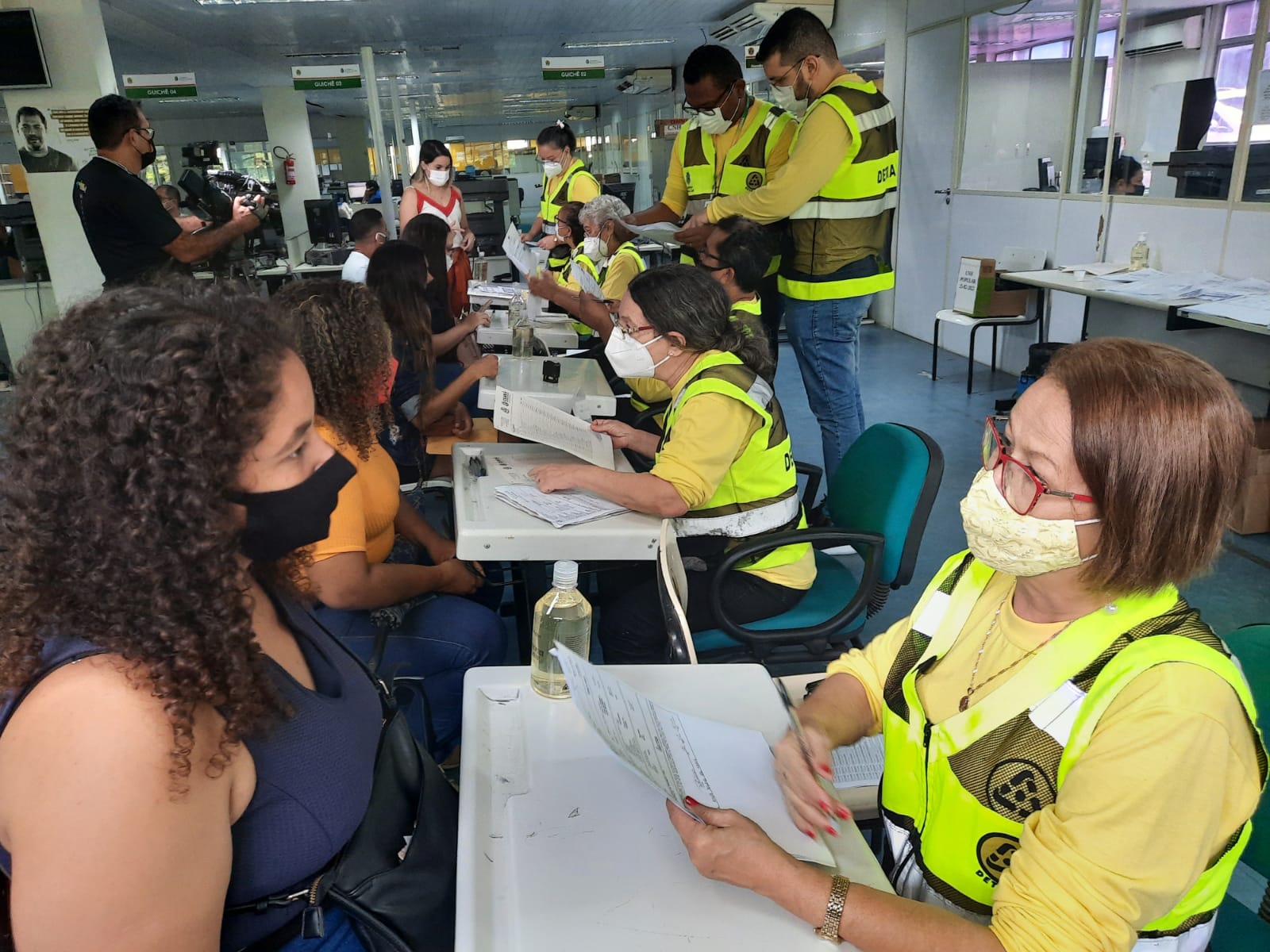 Detran-CE dá continuidade a atendimentos de candidatos do programa CNH Popular em Fortaleza