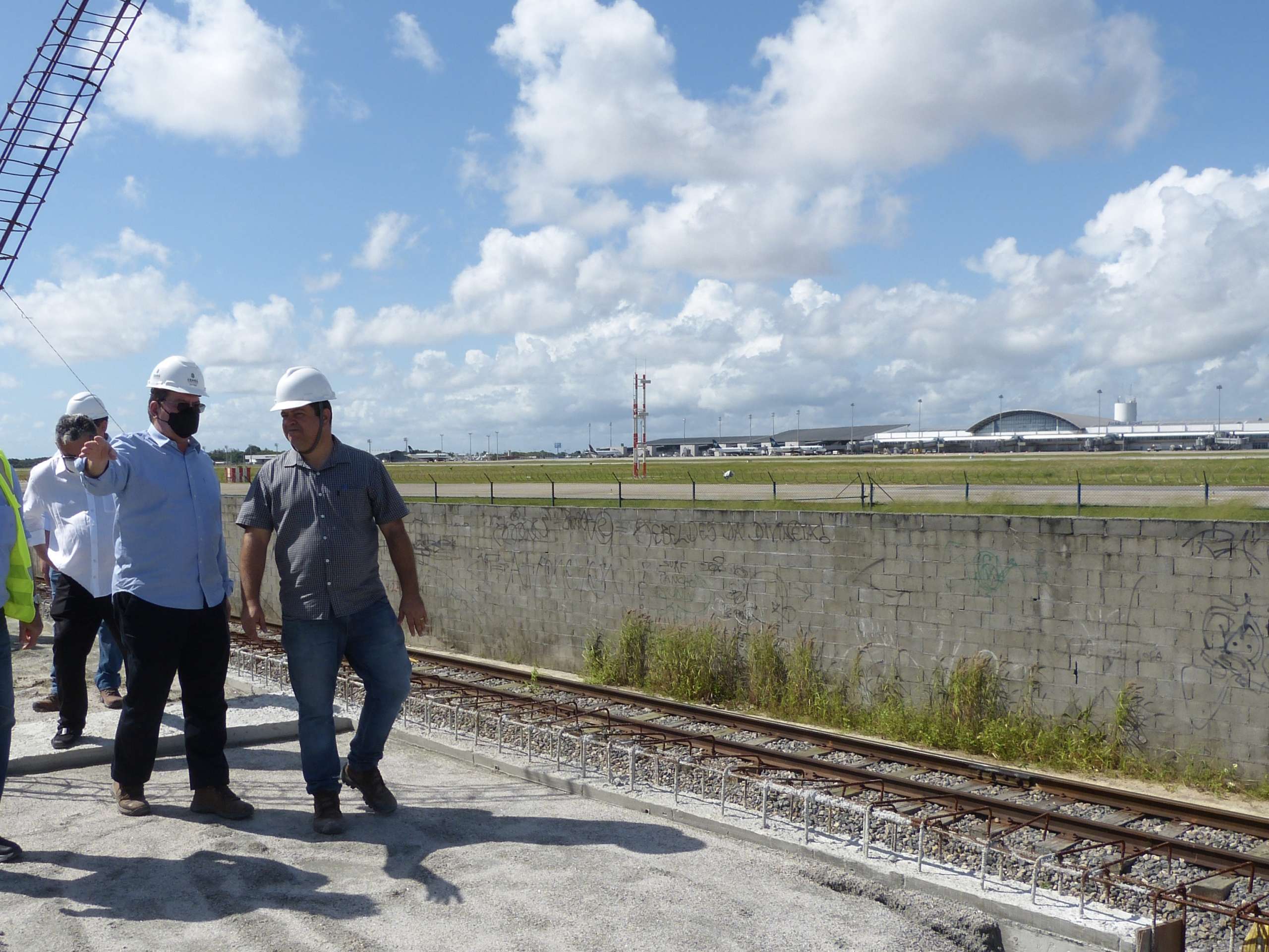 Secretário da Infraestrutura vistoria obras de mobilidade em Fortaleza