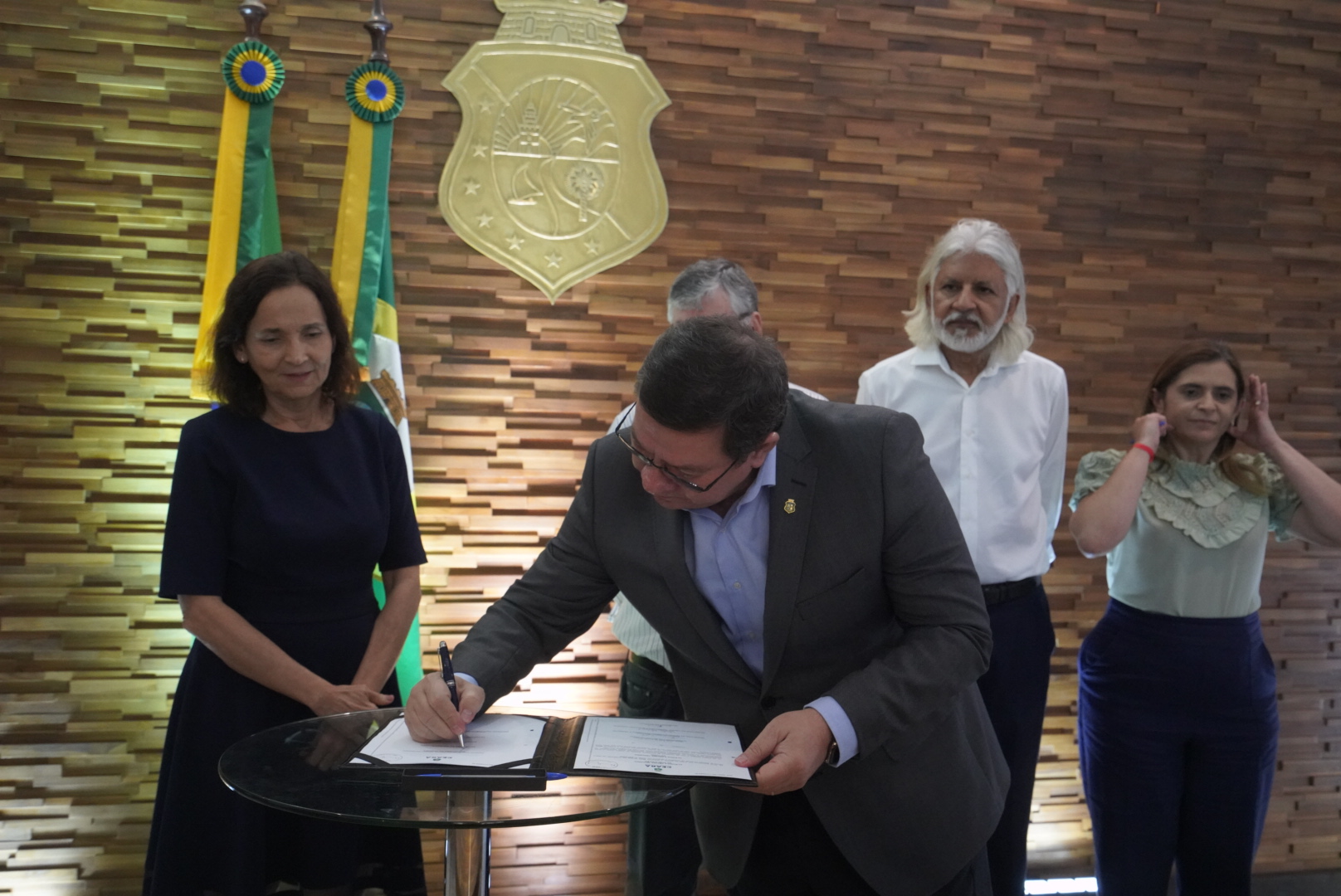 Secretário da Infraestrutura participa de assinatura de memorandos de entendimento sobre energia renovável