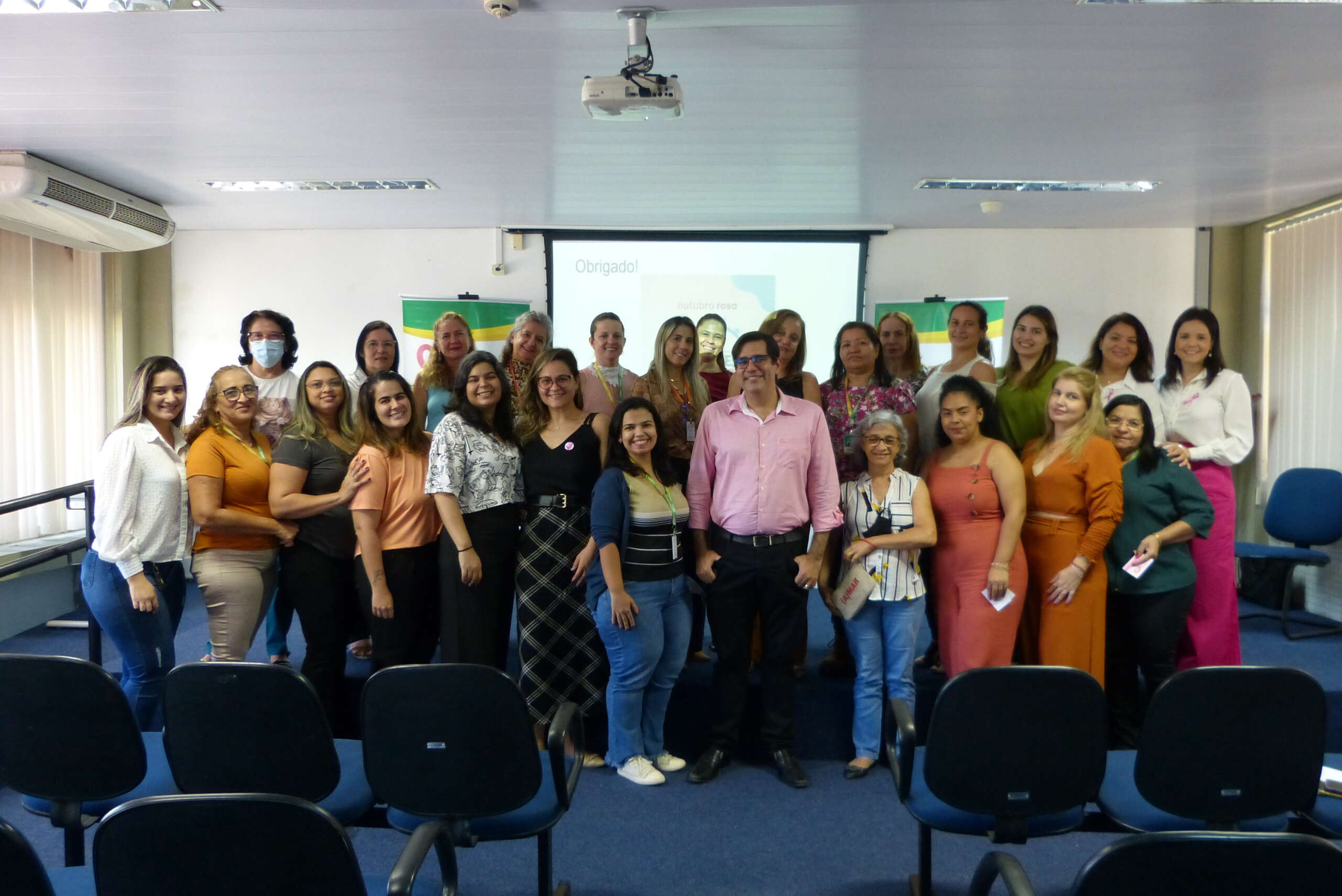 Outubro Rosa: colaboradoras da Seinfra tiram dúvidas sobre câncer de mama