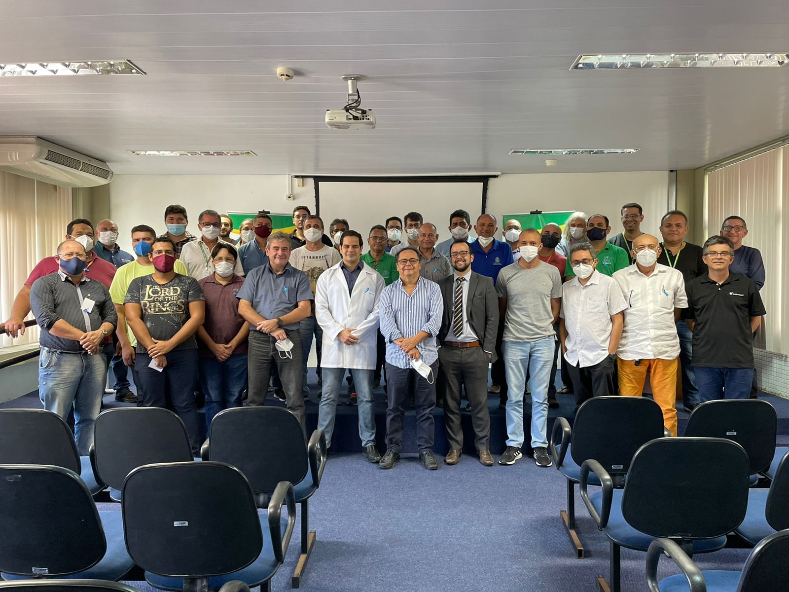 Colaboradores da Seinfra participam de palestra sobre prevenção ao câncer de próstata