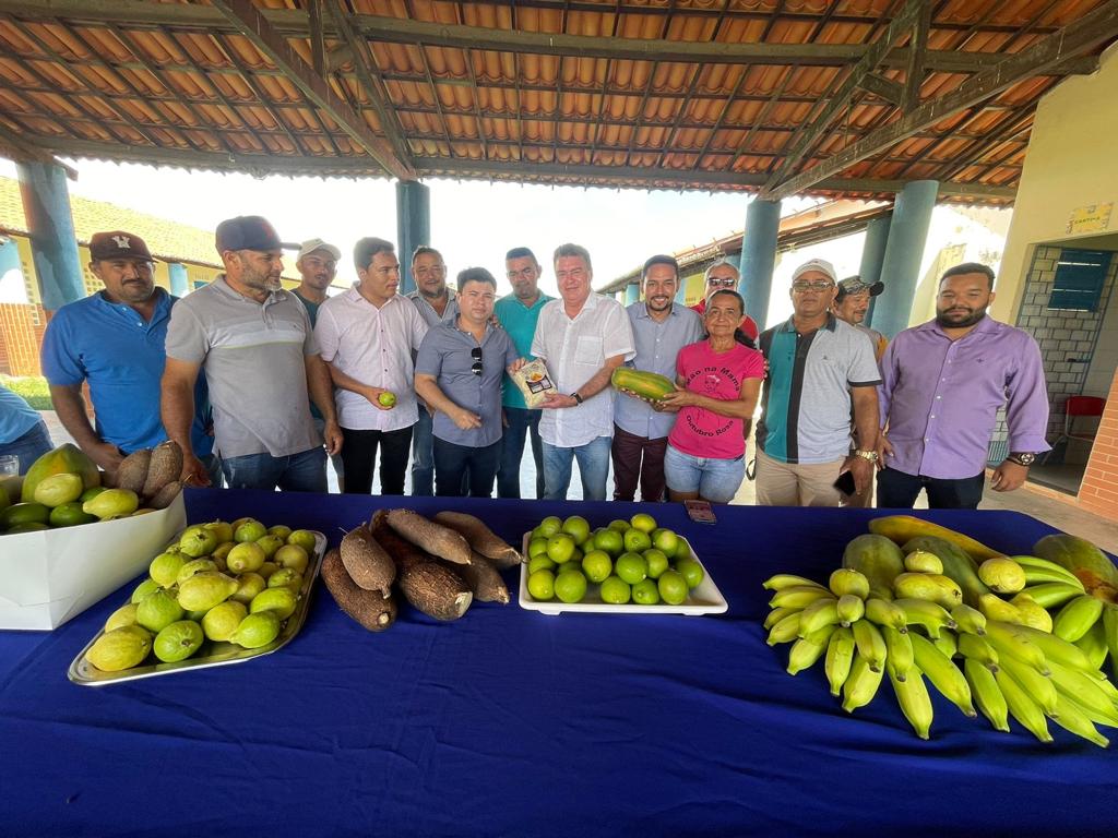 Secretário da Infraestrutura anuncia projeto piloto de geração de energia solar para produção rural em Jaguaribara