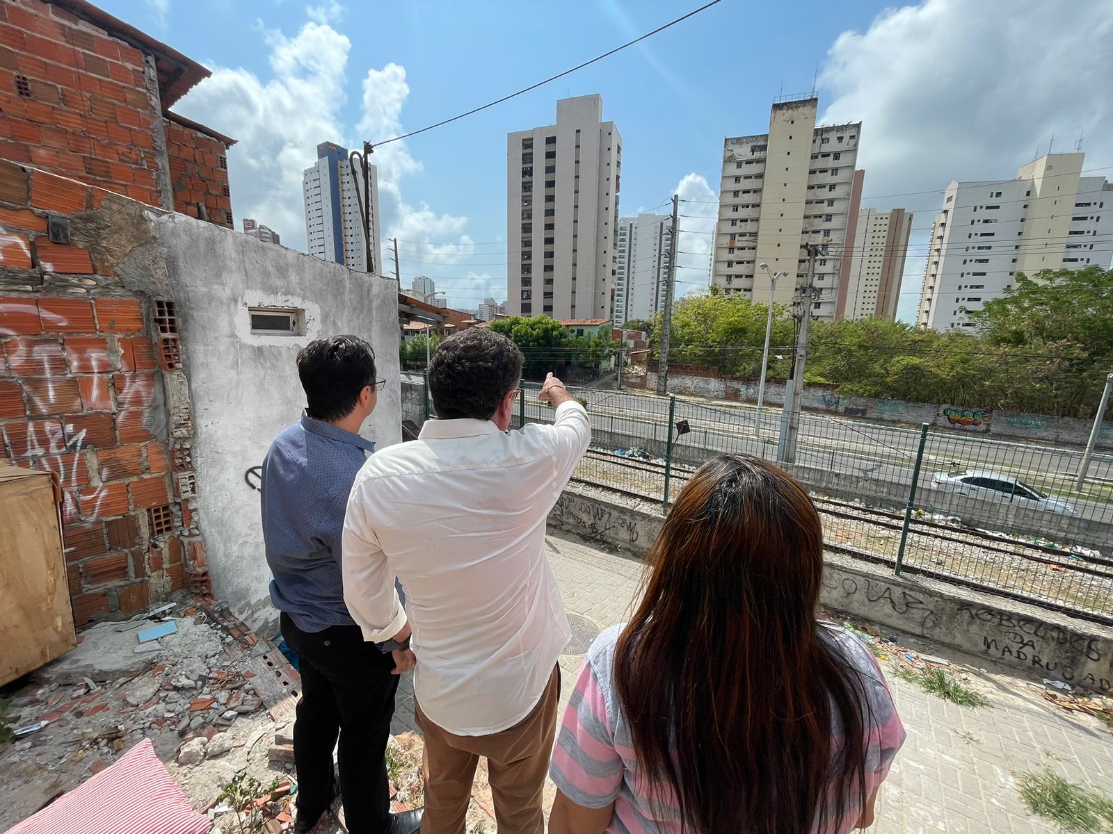 Vistoria prepara construção da Passarela Vicente Linhares, em Fortaleza
