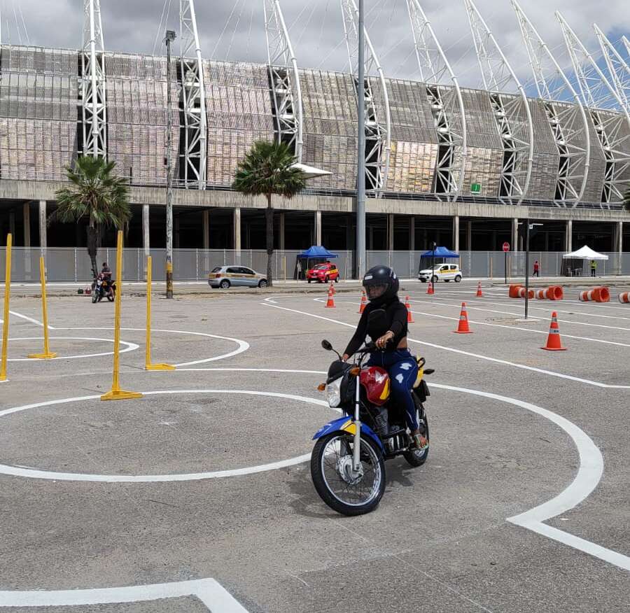 Detran-CE promove 3º mutirão de serviços neste sábado (7) no estacionamento da Arena Castelão