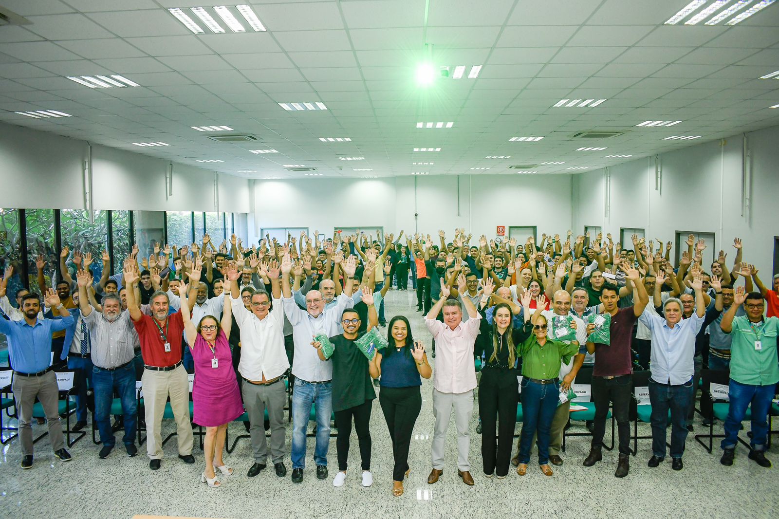 Metrofor realiza assinatura do contrato de trabalho dos convocados do concurso