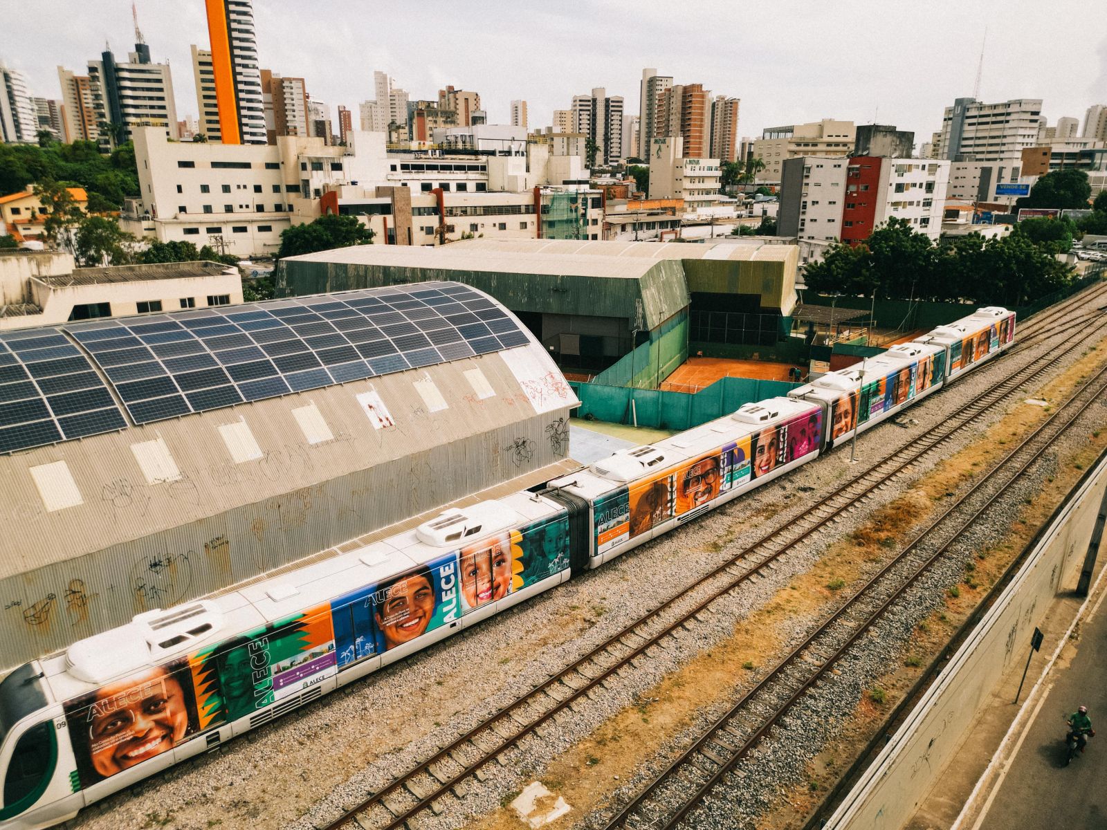 Metrofor recebe deputados para lançamento de campanha da Alece na Linha Nordeste