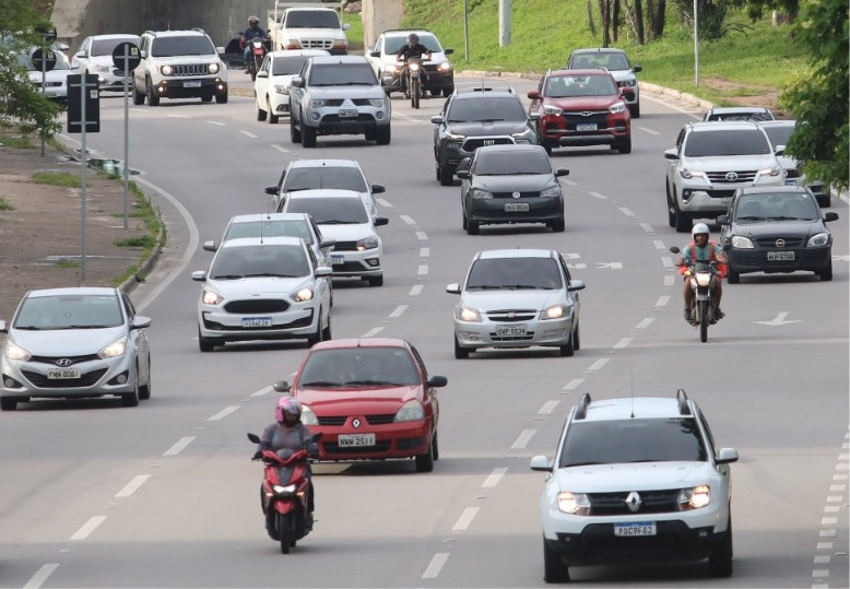 Licenciamento de veículos automotores com placas final 6 vence nesta segunda-feira (12)