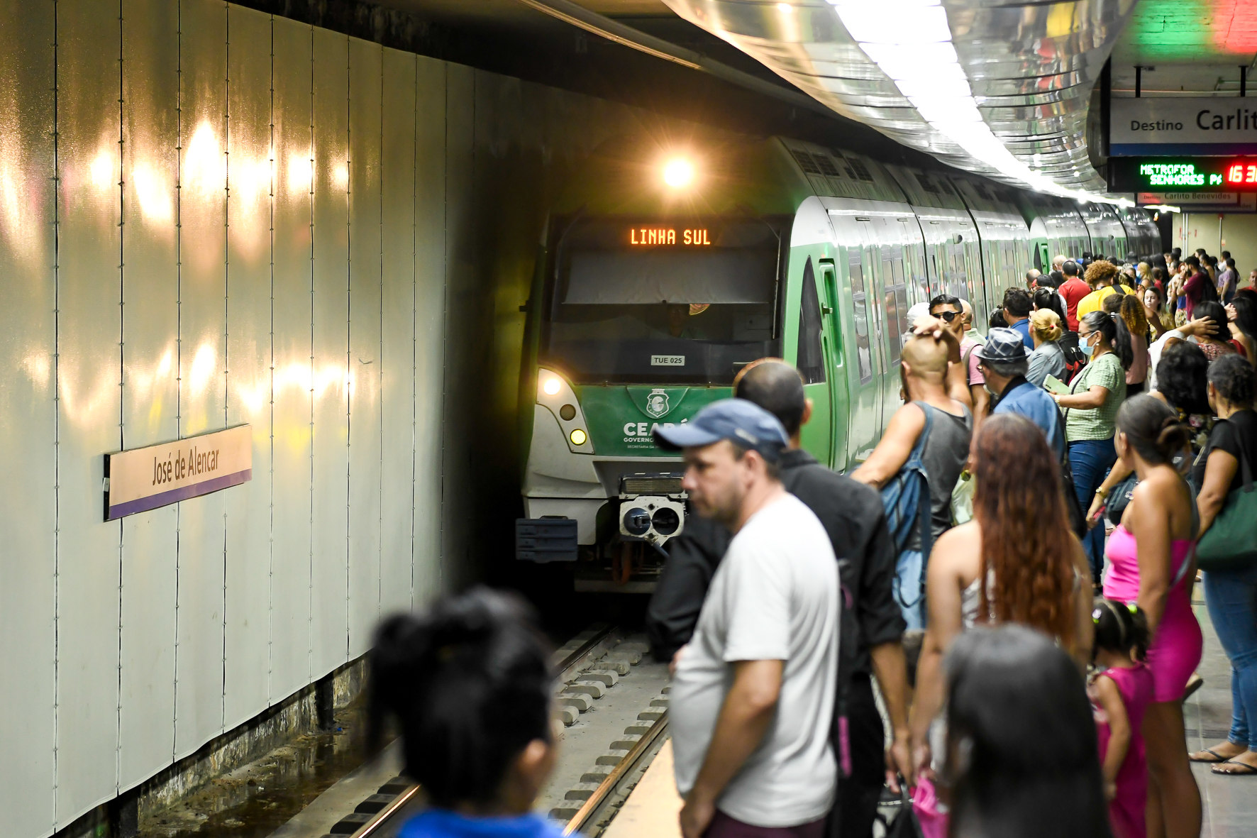 Metrô e VLTs operam em horários especiais no feriado de São José