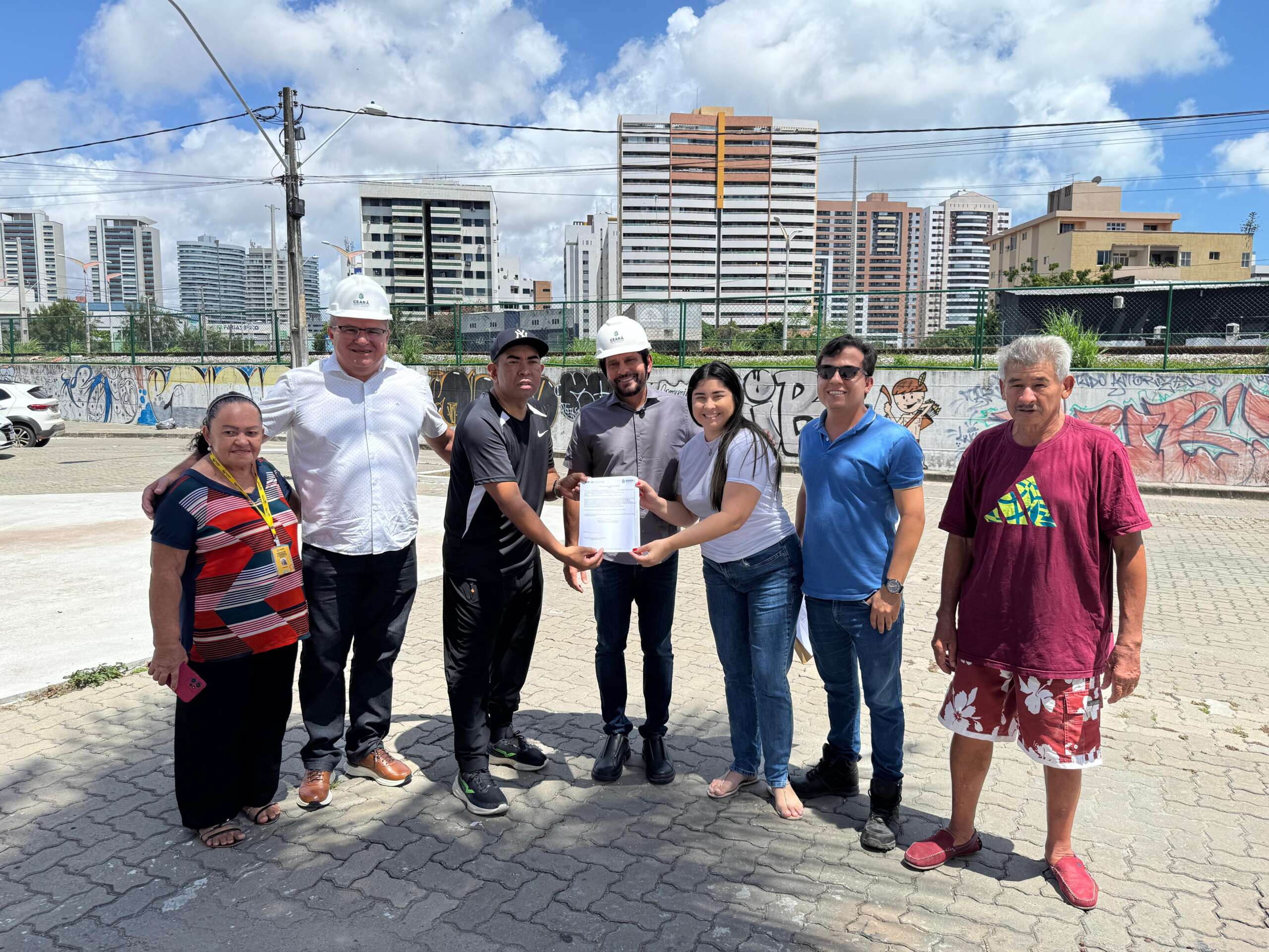 Seinfra assina Ordem de Serviço para urbanização na Comunidade dos Índios, no Papicu