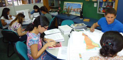 Biblioteca da Semace recebe visita de estudantes de engenharia ambiental do IFCE
