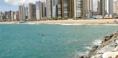 Praias de Fortaleza com 21 pontos indicados para o banho de mar