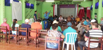 Agricultores de Ipueiras assistem palestra da Semace sobre desmatamento, queimada e plantio