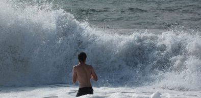 Carnaval: Praias do Futuro e de Iracema com trechos próprios para banho