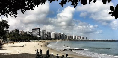 Mais uma praia volta a dar condição de banho em Fortaleza