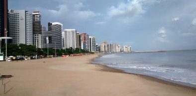 Cai o número de praias próprias para banho em Fortaleza
