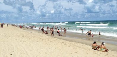 Praia do Futuro segue própria para banho
