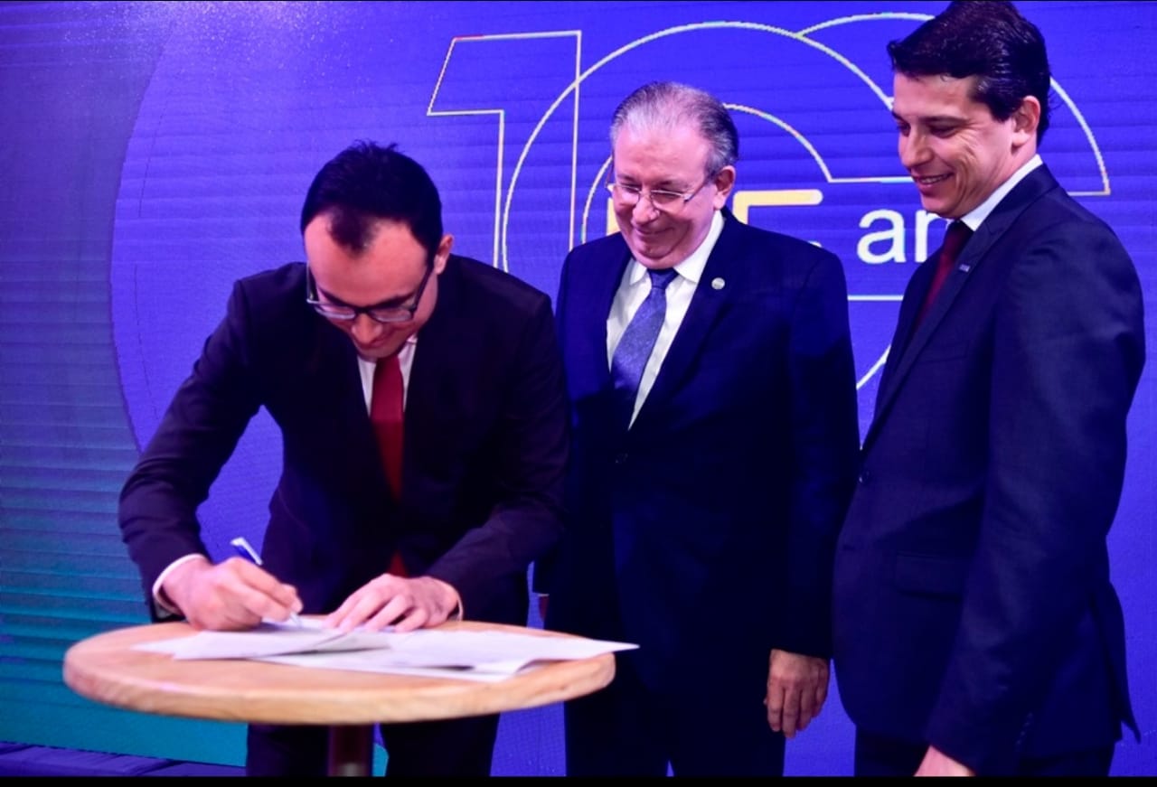 Semace assina cooperação com entidades da indústria