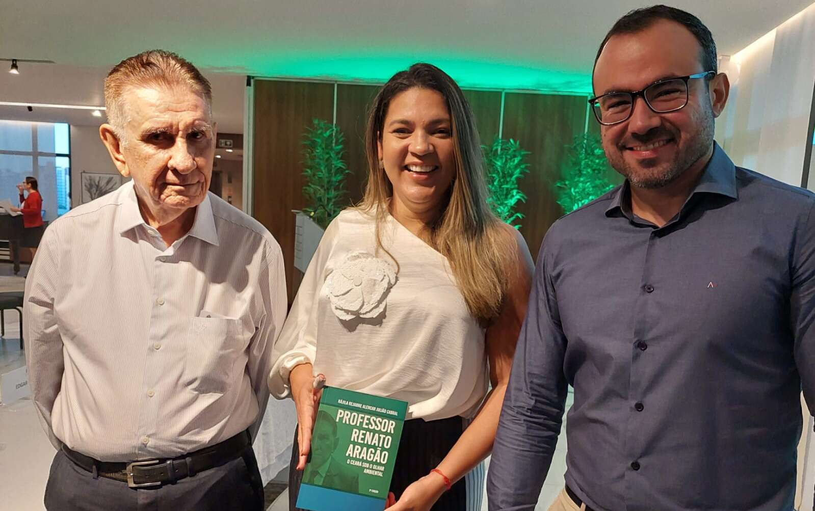 Reunião do Coema soleniza o lançamento do livro “O Ceará sob o olhar ambiental”, de Renato Aragão