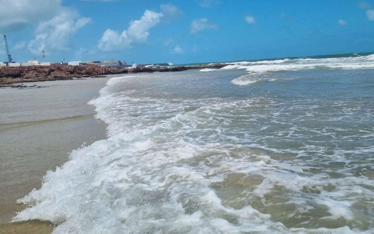 Litoral do Ceará está com 55 praias adequadas para banho neste fim de semana